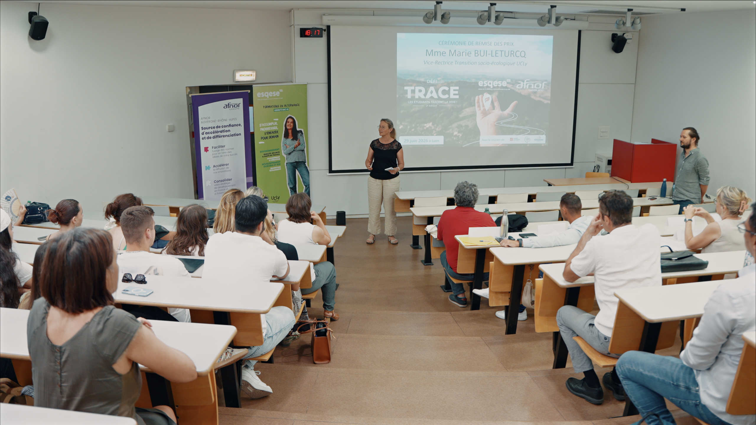 Présentation de la vice-rectrice lors de la cérémonie du Défi TRACE ESQESE
